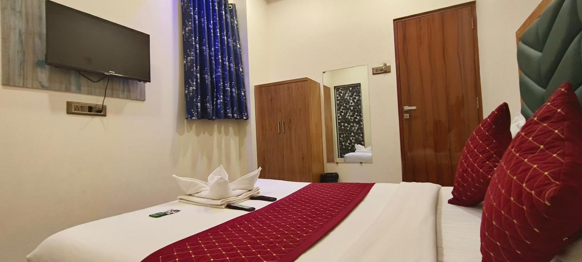 Hotel Edition Blue - Mumbai Hotels *